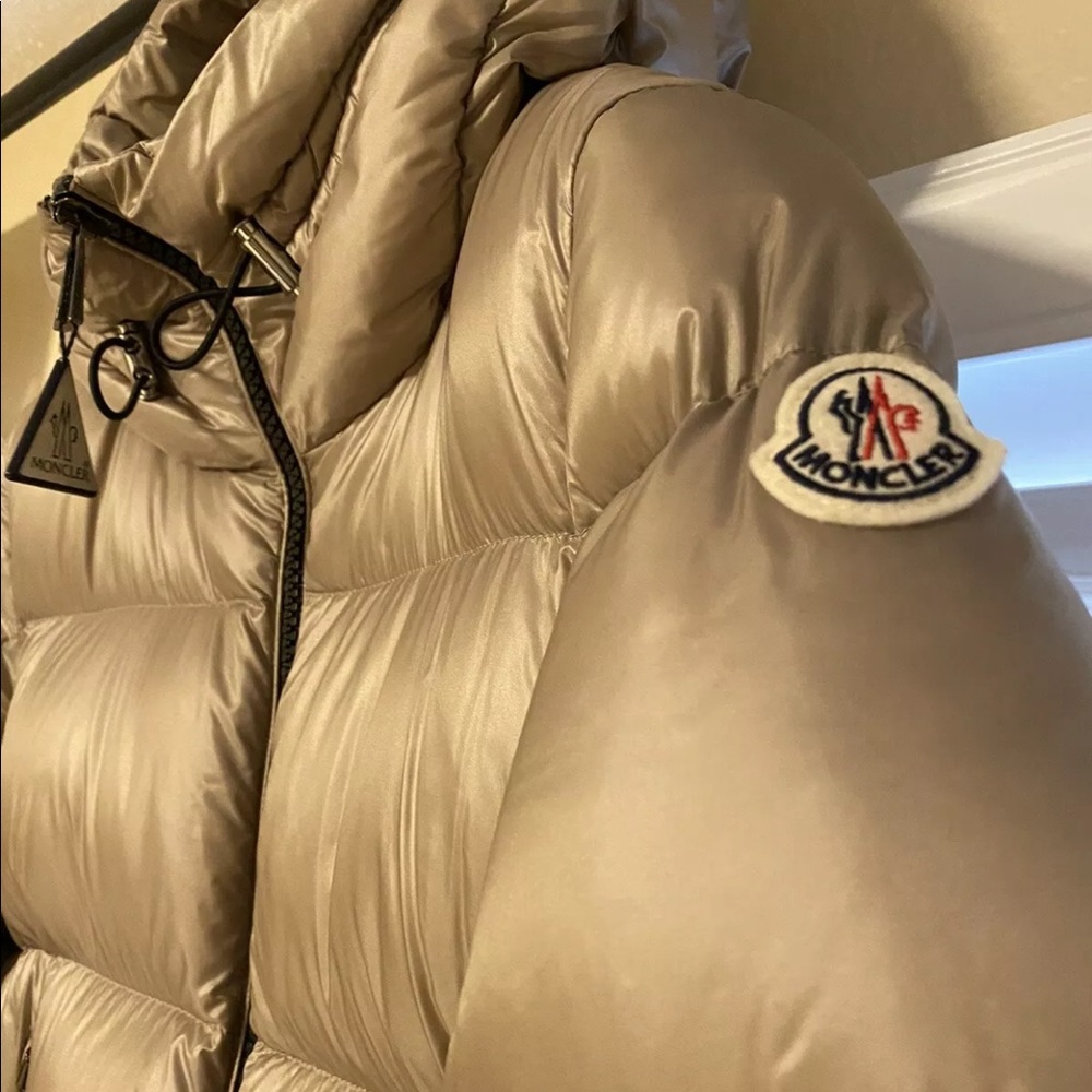Authentic Women’s Moncler Seritte Jacket